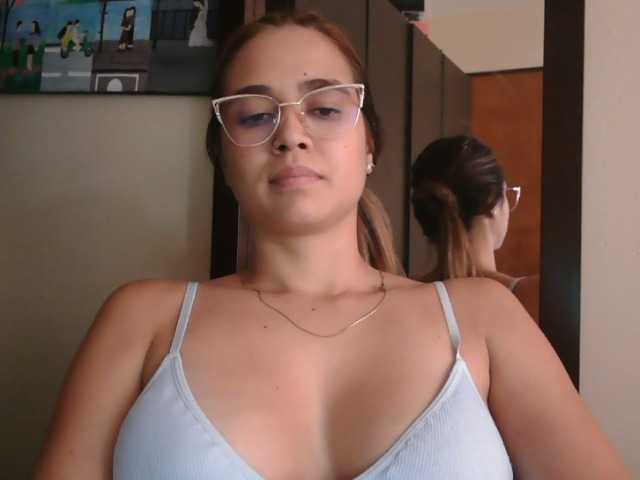 trianabell live cam on BongaCams
