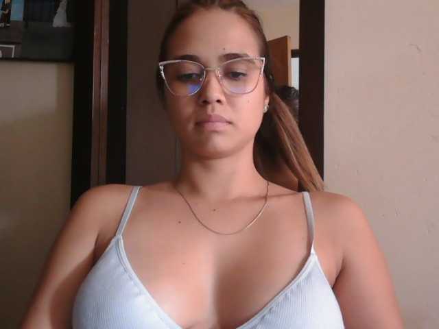 trianabell live cam on BongaCams