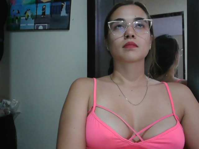 trianabell live cam on BongaCams