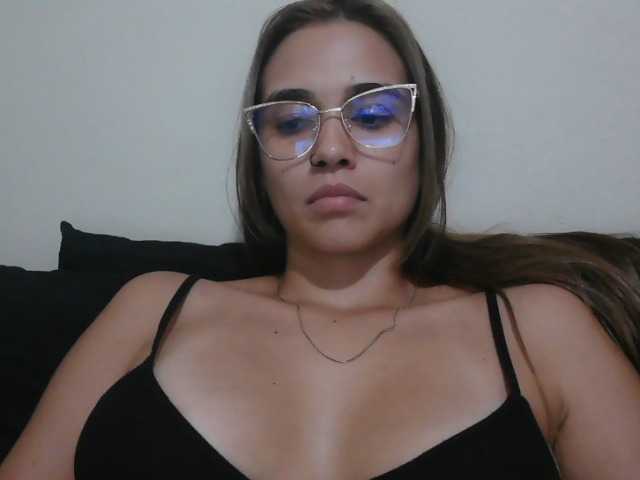 trianabell live cam on BongaCams