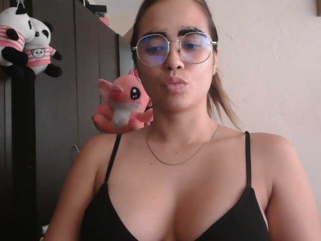 trianabell live cam on BongaCams