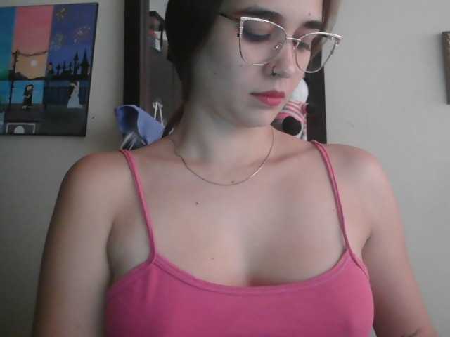 trianabell live cam on BongaCams