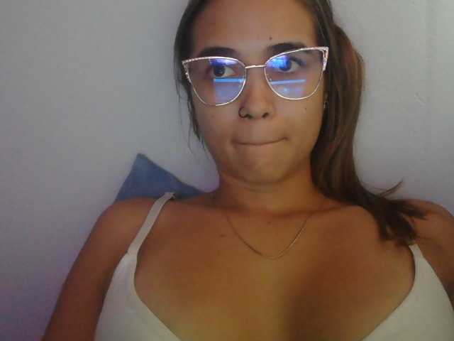 trianabell live cam on BongaCams