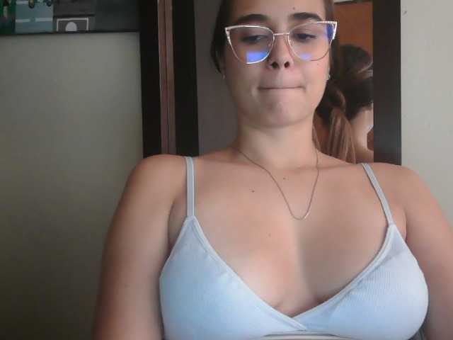 trianabell live cam on BongaCams