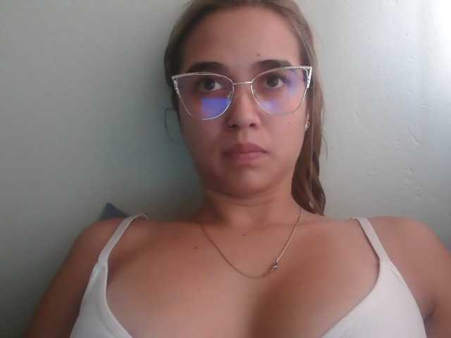 trianabell live cam on BongaCams