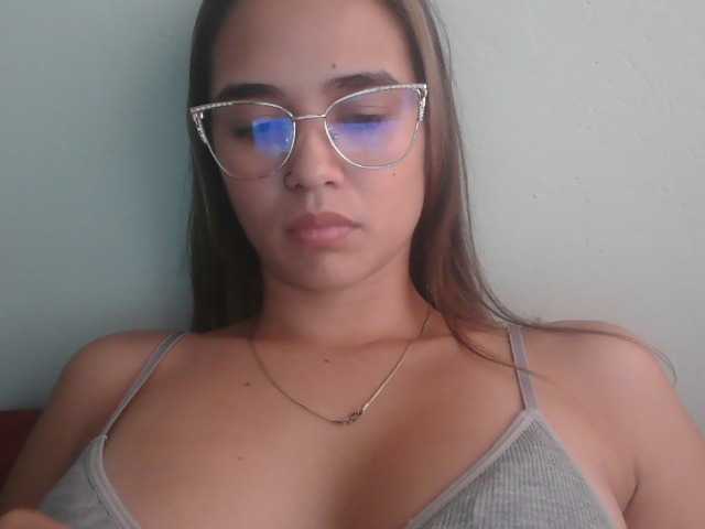 trianabell live cam on BongaCams