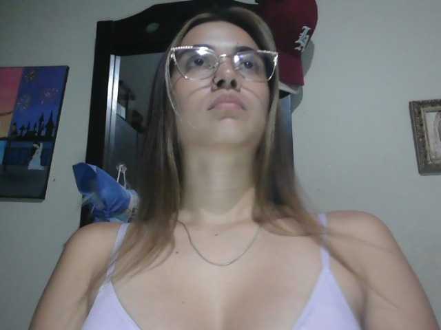 trianabell live cam on BongaCams