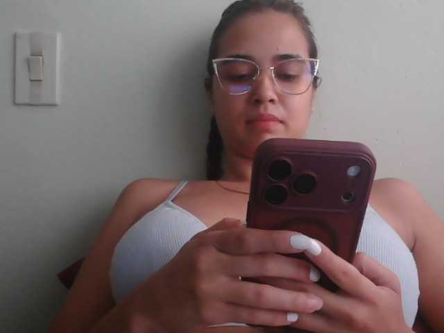 trianabell live cam on BongaCams