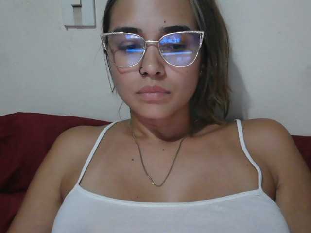trianabell live cam preview
