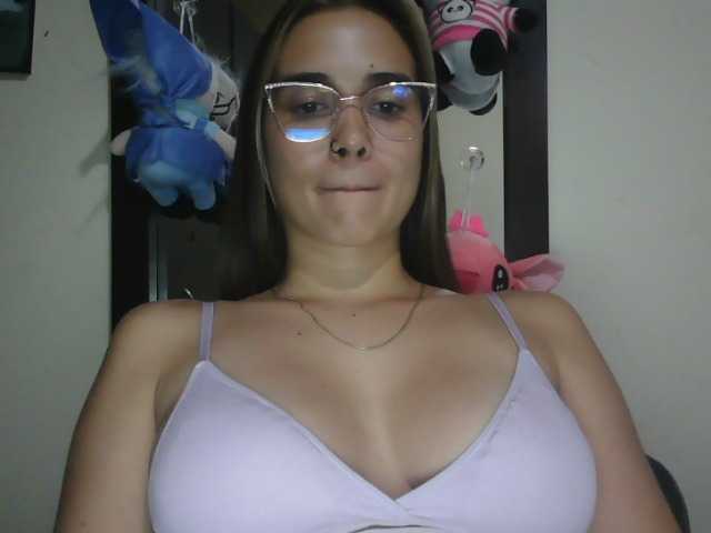 trianabell live cam on BongaCams