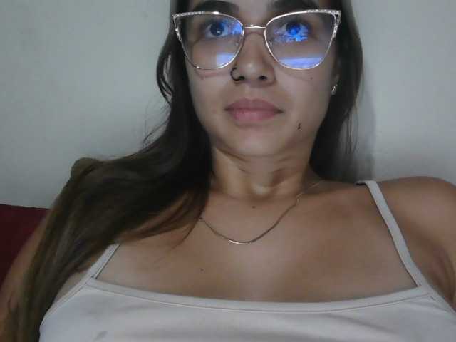 trianabell live cam on BongaCams