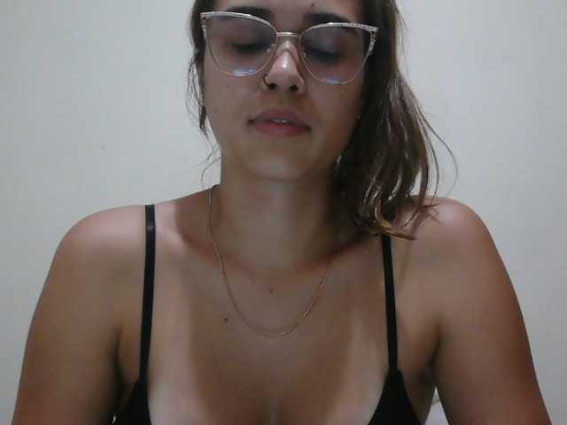 trianabell live cam on BongaCams