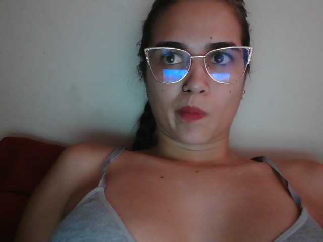 trianabell live cam on BongaCams