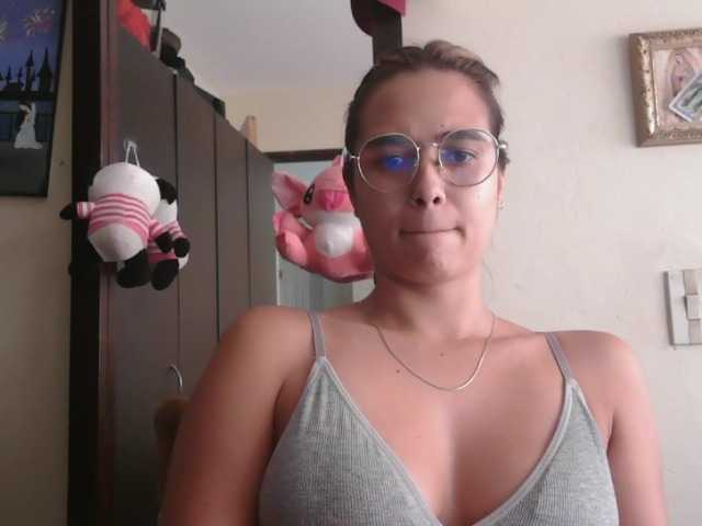 trianabell live cam on BongaCams