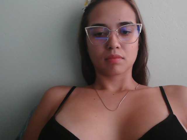 trianabell live cam on BongaCams