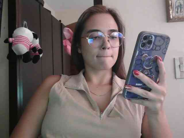 trianabell Live Webcam on BongaCams