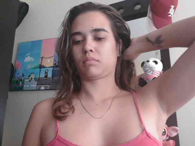 trianabell Live Webcam on BongaCams