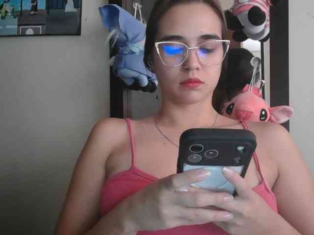 trianabell Live Webcam on BongaCams