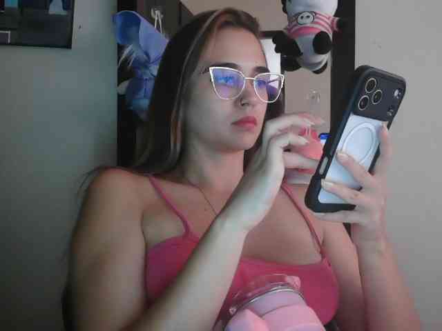 trianabell Live Webcam on BongaCams
