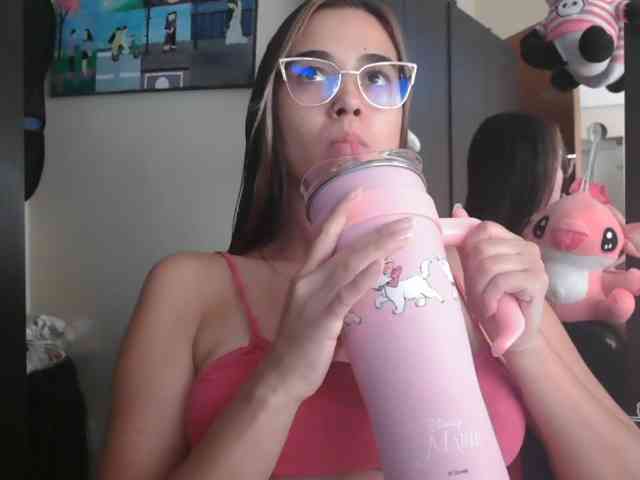 trianabell Live Webcam on BongaCams