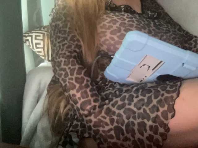 TexasMommy live cam preview