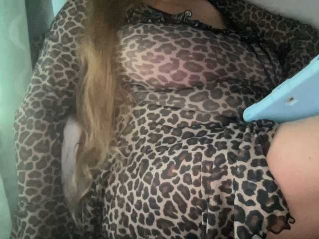 le modèle TexasMommy est en webcam porno dans un show sur le site bongacams, il possède les tags suivants: White/Caucasian,Blonde,Hairy