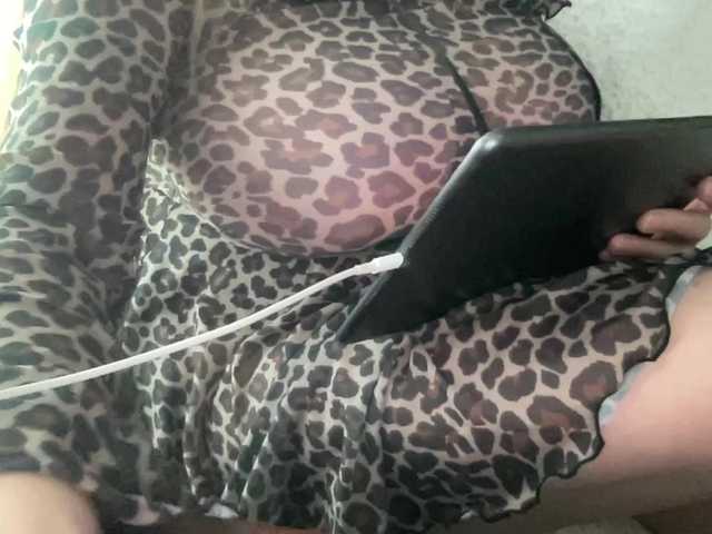 TexasMommy live cam preview