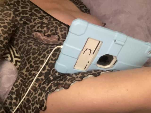 TexasMommy live cam preview