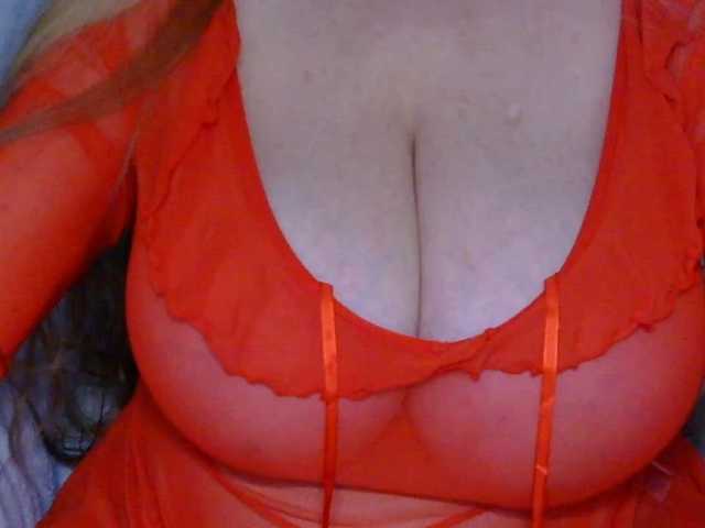 TexasMommy, en directo ahora en BongaCams