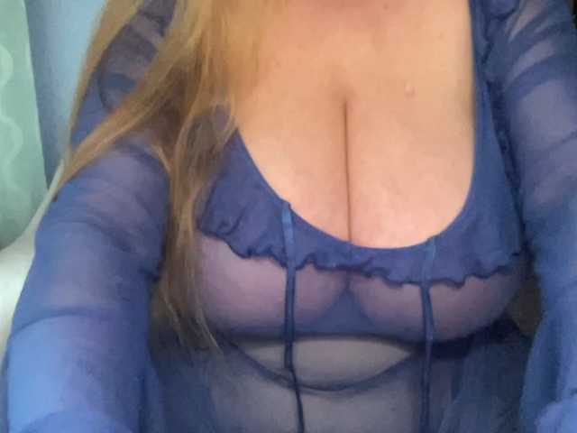 TexasMommy, en directo ahora en BongaCams
