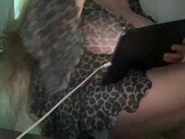 TexasMommy live cam preview