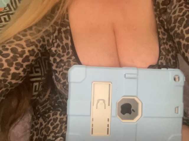 TexasMommy live cam on BongaCams