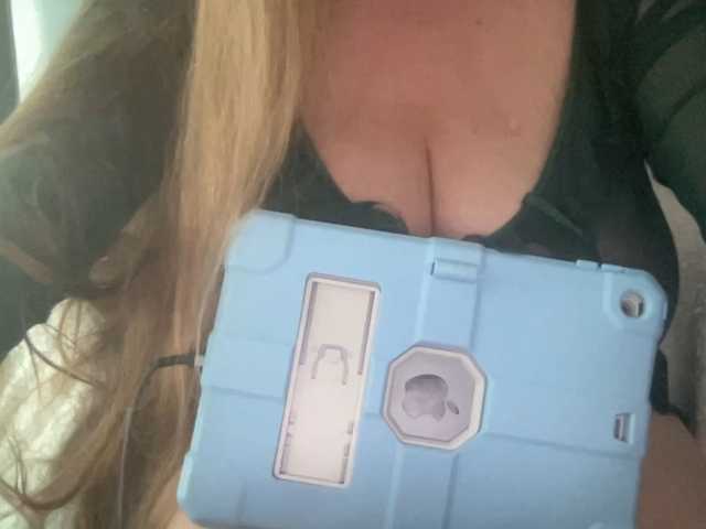 TexasMommy live cam on BongaCams