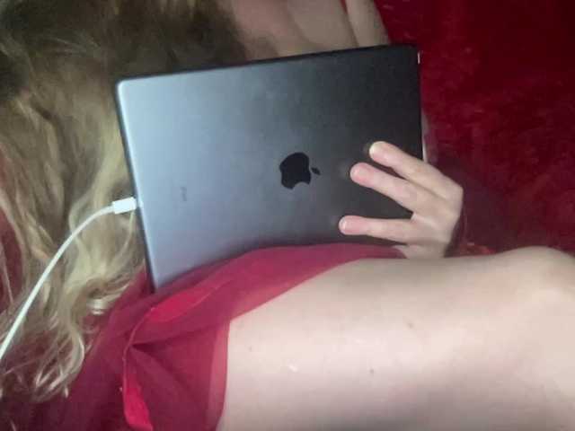 le modèle TexasMommy est en webcam porno dans un show sur le site bongacams, il possède les tags suivants: White/Caucasian,Blonde,Hairy