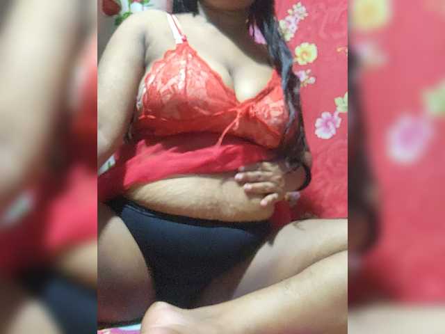 priyakhalifa20 live cam on BongaCams