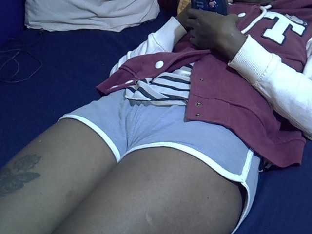 Smallgirl21 live cam on BongaCams