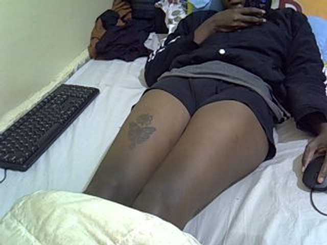 Smallgirl21 live cam on BongaCams