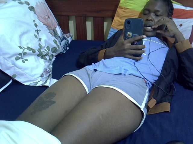 Smallgirl21 live cam on BongaCams