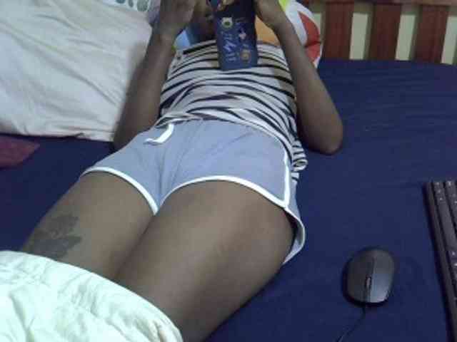 Smallgirl21 webcam
