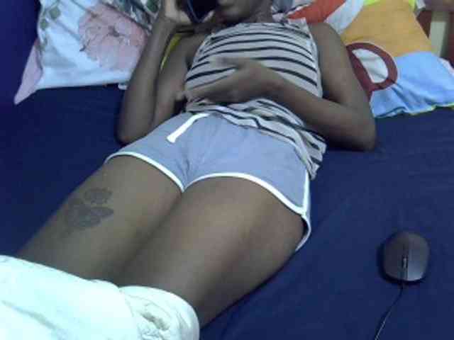 Smallgirl21 webcam