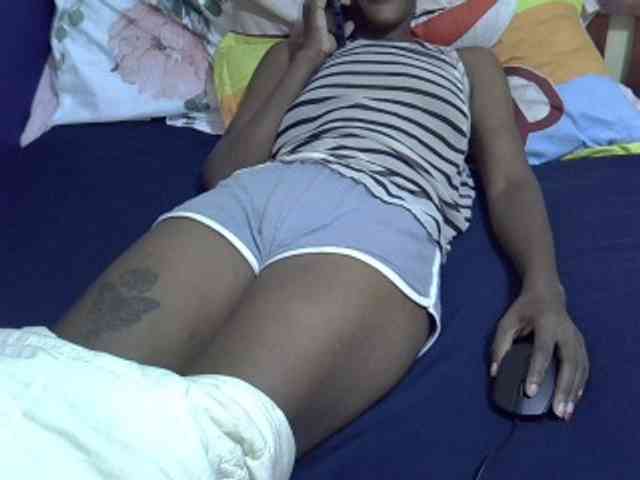Smallgirl21 webcam