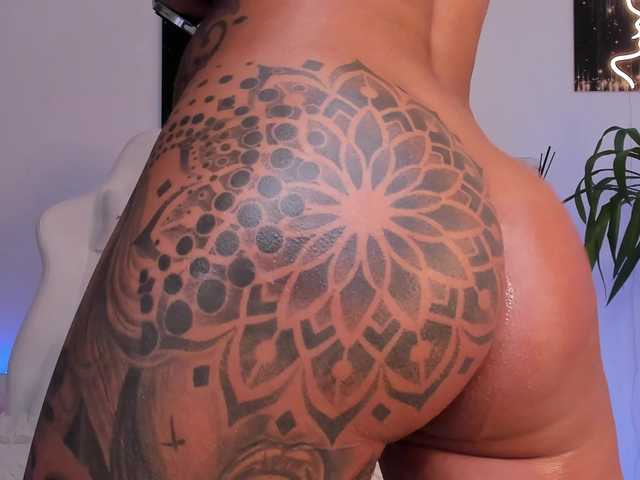 AnyssyaHot