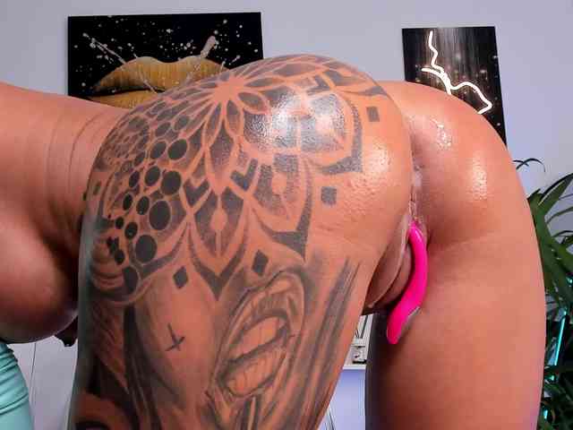 AnyssyaHot