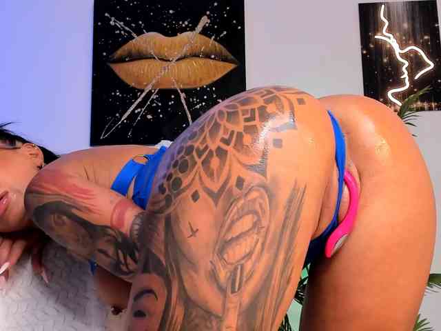 AnyssyaHot
