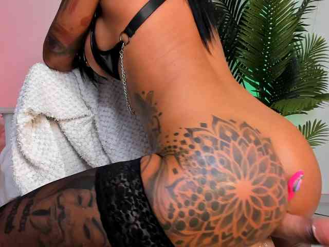 AnyssyaHot
