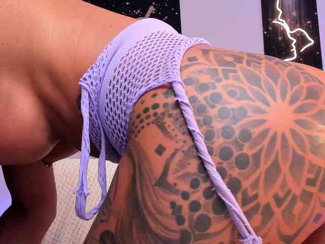 AnyssyaHot