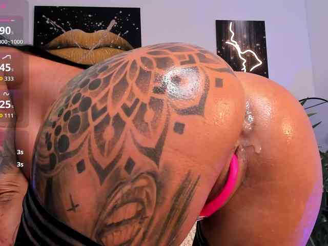 AnyssyaHot