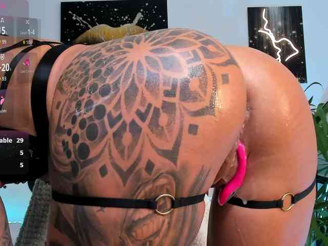 AnyssyaHot