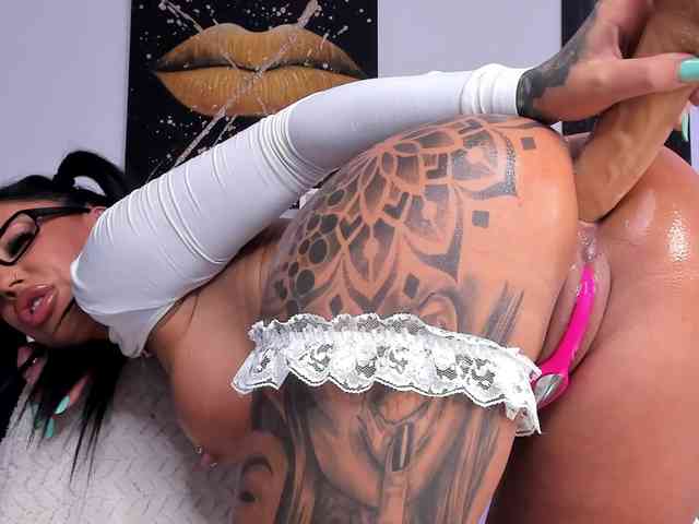 AnyssyaHot