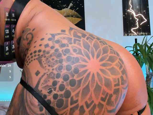AnyssyaHot
